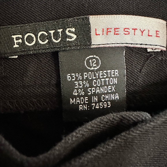 Focus Lifestyle size 12 - Picture 4 of 6